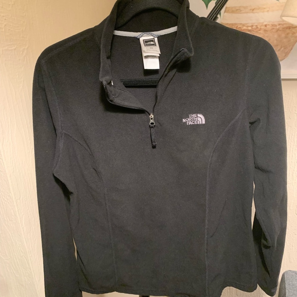 Women’s north face sweatshirt